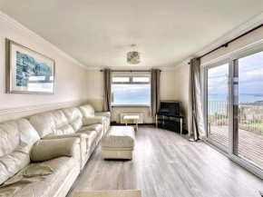 5-bedroom Detached House-Sea Views-Garden-Balcony